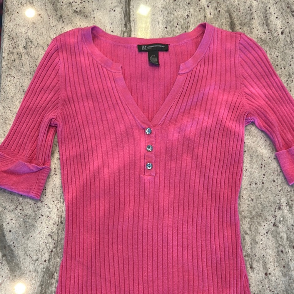 INC International Concepts Fuchsia Ribbed V-Neck Blouse